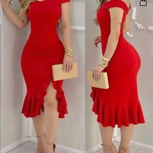Off the shoulders raffle hem slit red dress